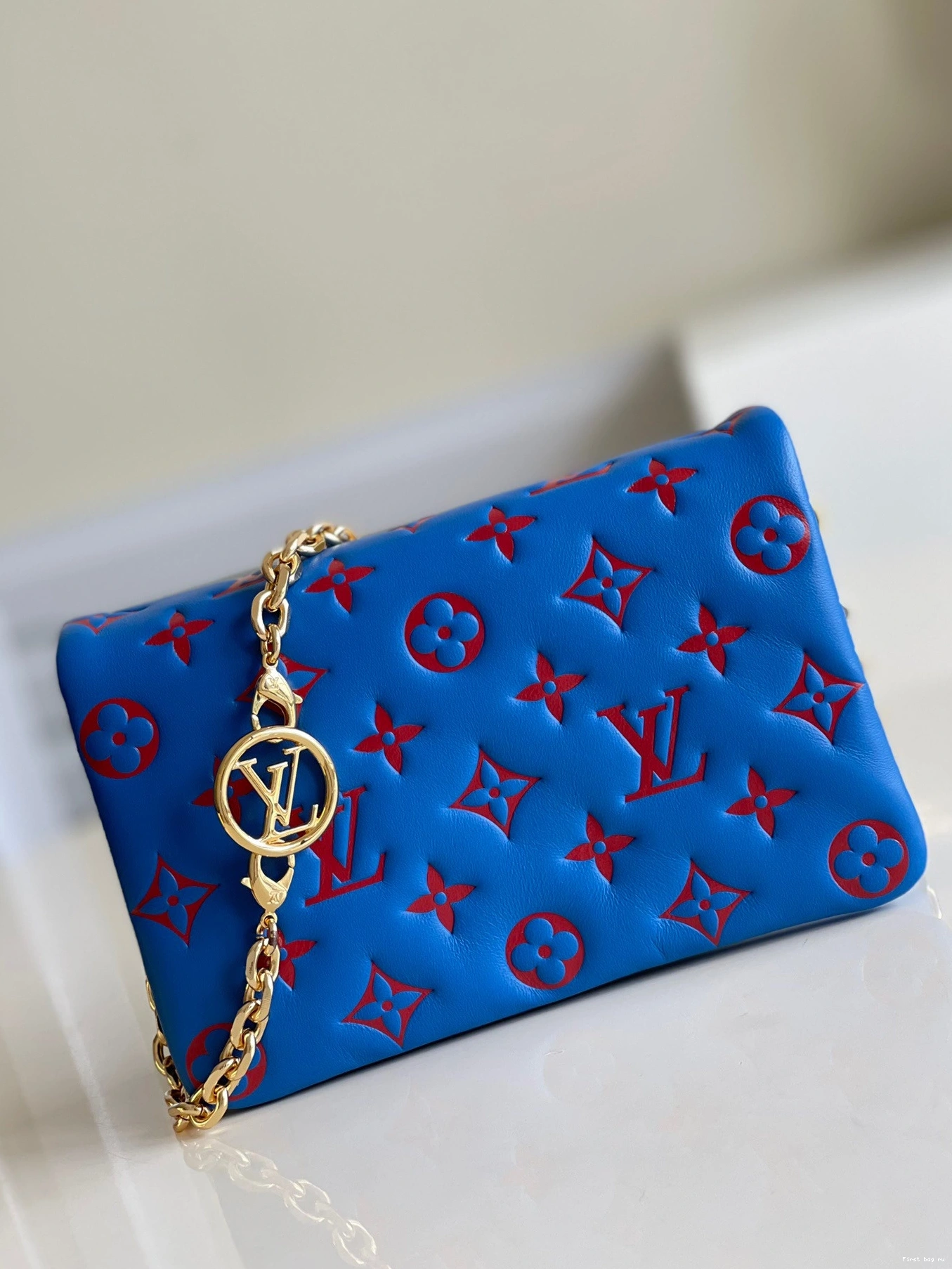 First bag ru LOUIS POCHETTE COUSSIN VUITTON 0723